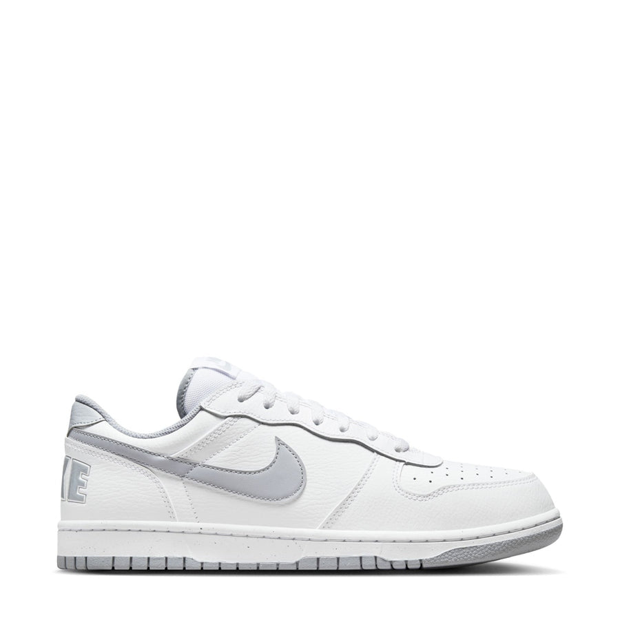 Nike (355152106)